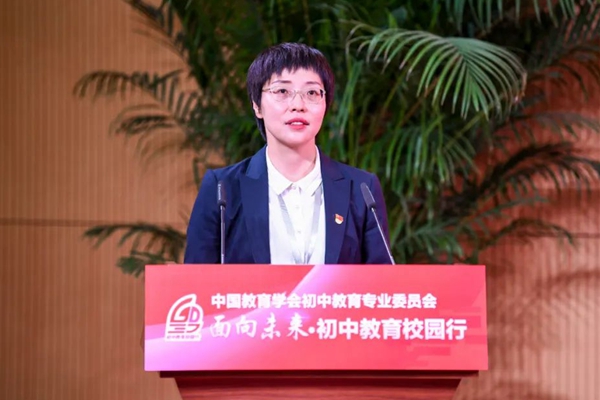 叶卉_600.jpg