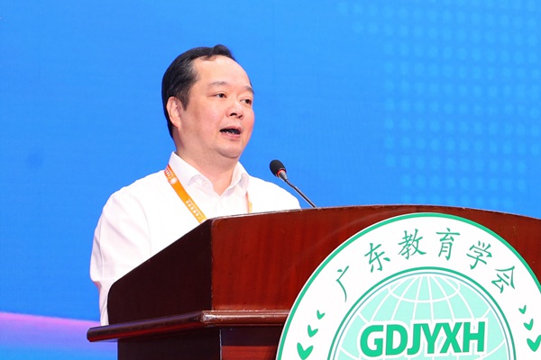 李壁亮 600.jpg