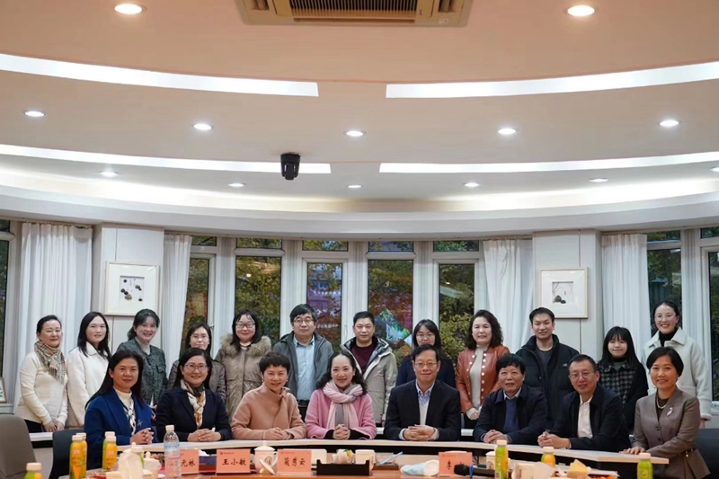 在成都市实验小学调研_800.jpg