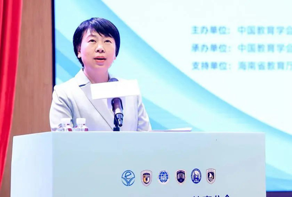 尹丽波_600.jpg