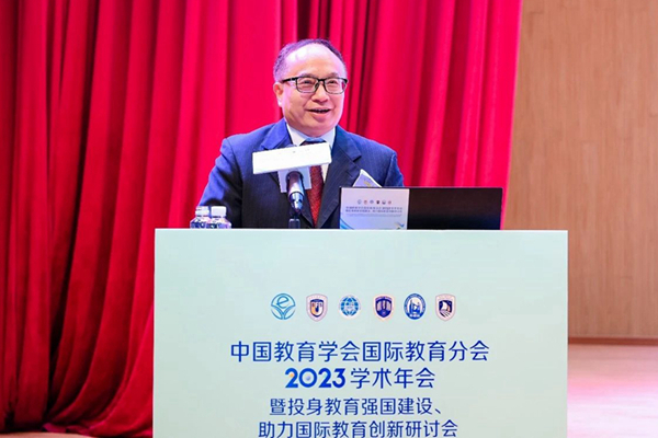 李洪山_600.jpg