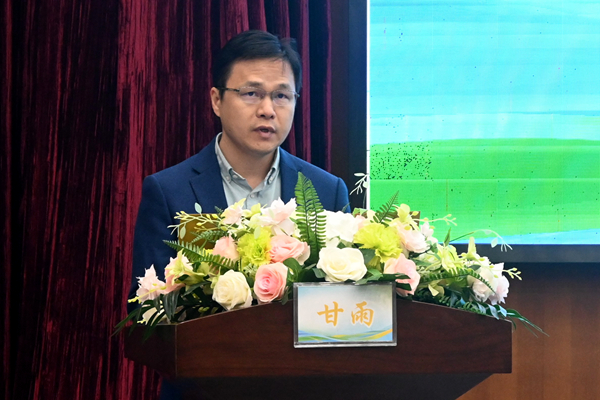 图四：东莞市委教育工委副书记甘雨讲话_600.jpg